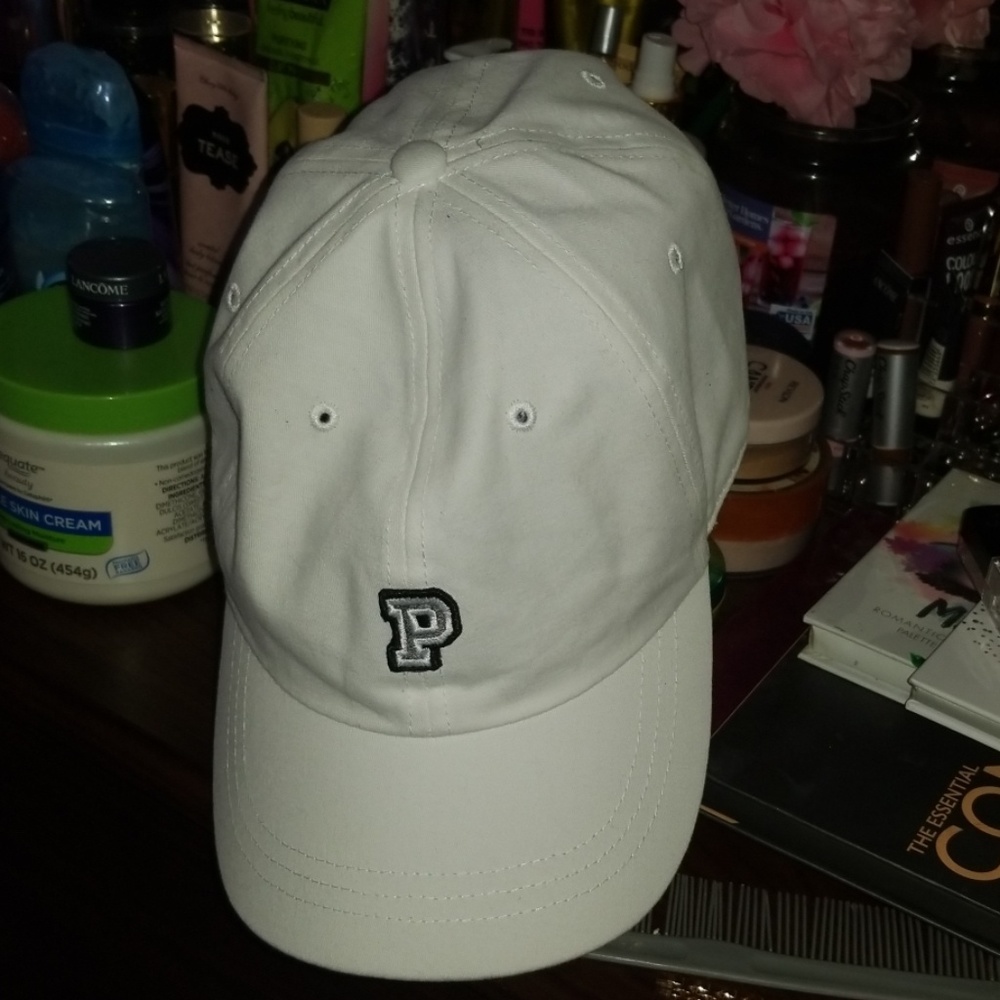 Hat from pink